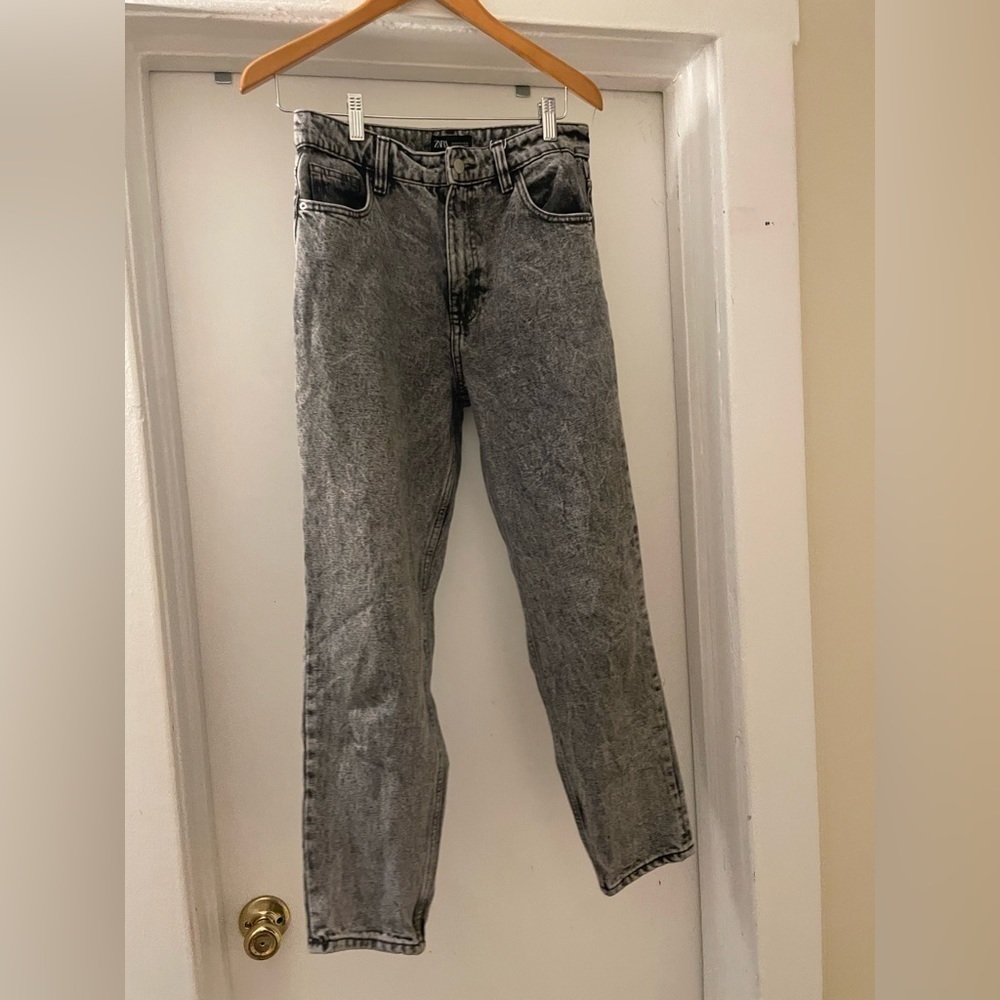 ZARA Grey‎ straight leg jeans size 6